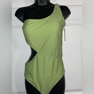 Willingyo Beachwear one piece swimsuit NWT size Large - green